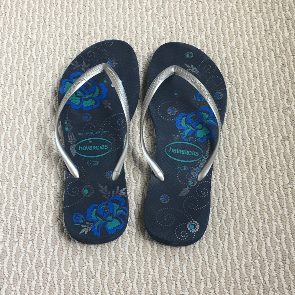 Havaianas | Slim Silver Print Flip Flops Size 11
